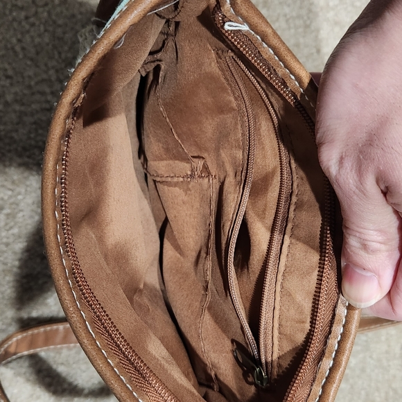 Floral Leather and Lace Crossbody Bag - Picture 3 of 4